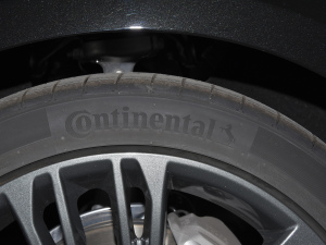 202245 TFSI x ݆̥Ʒ