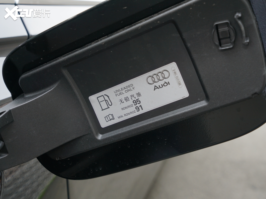 2022?yun)WA8 A8L 50 TFSI quattro m͵ذ