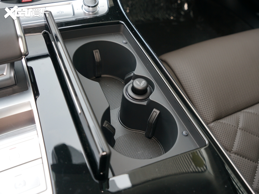 2022WA8 A8L 50 TFSI quattro m͵ذ