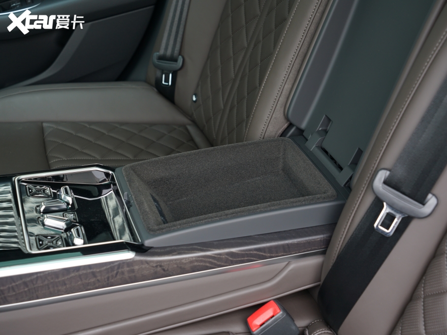 2022?yun)WA8 A8L 50 TFSI quattro m͵ذ