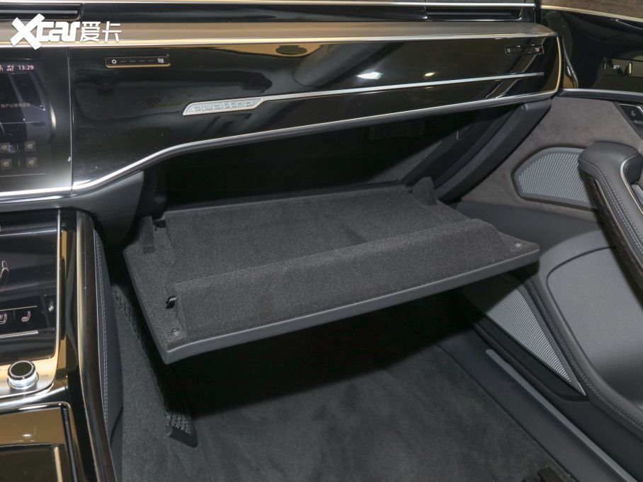 2022WA8 A8L 55 TFSI quattro F͵ذ