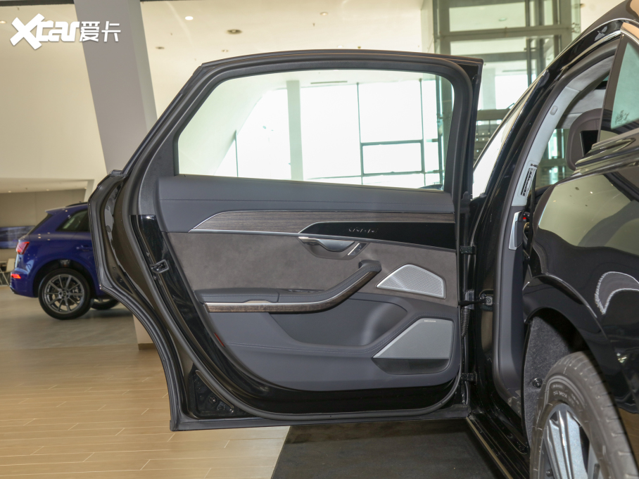 2022WA8 A8L 55 TFSI quattro F͵ذ