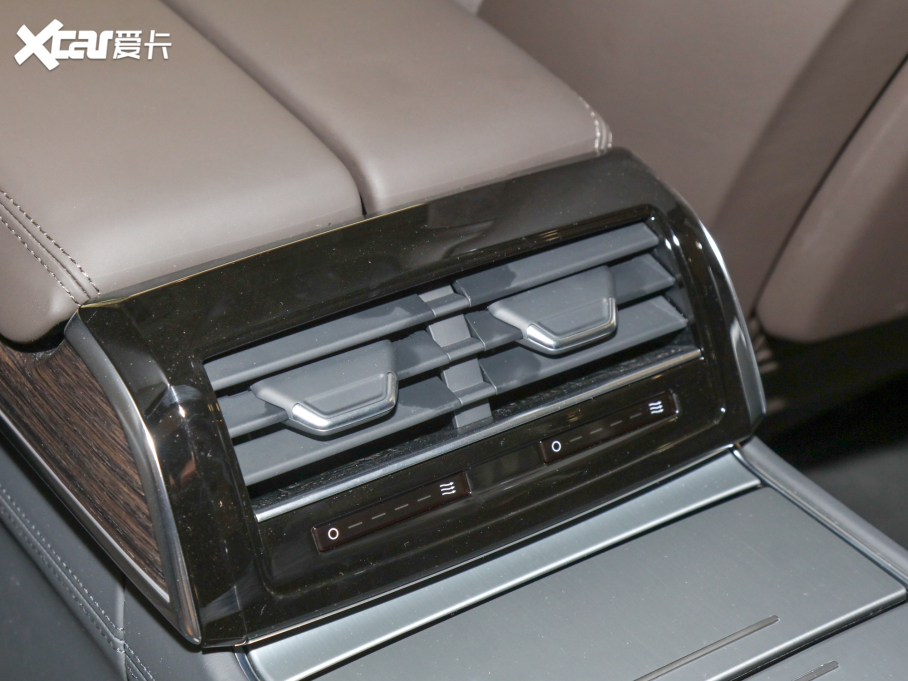 2022WA8 A8L 55 TFSI quattro F͵ذ