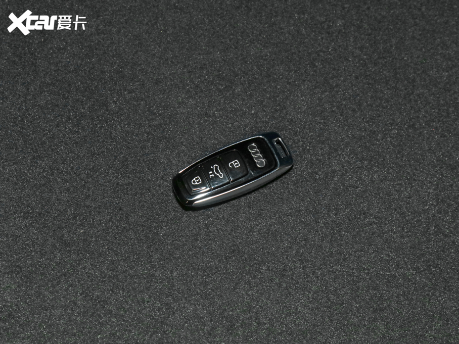 2022��W��A8 A8L 55 TFSI quattro ���F�͵�ذ�