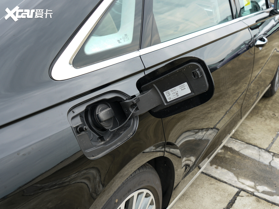 2022WA8 A8L 55 TFSI quattro A͵ذ