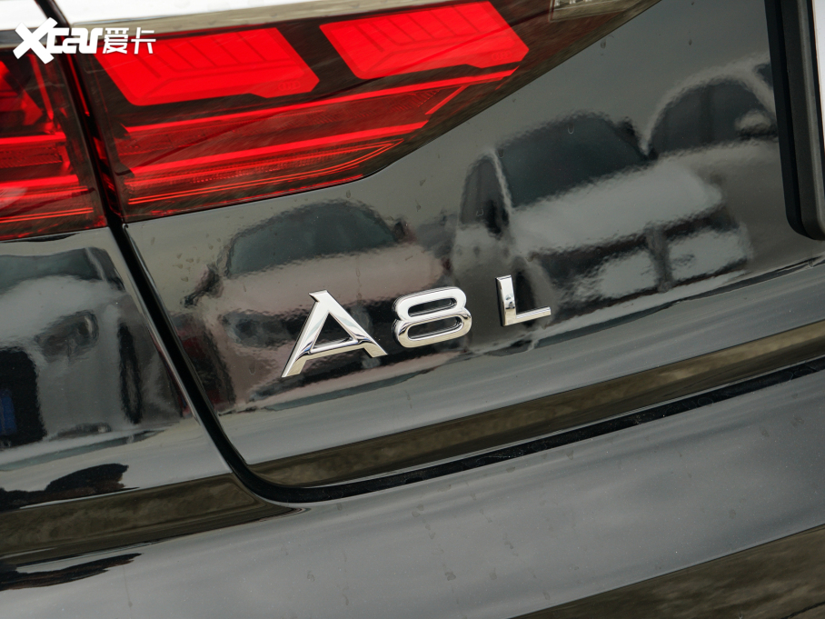 2022WA8 A8L 55 TFSI quattro A͵ذ