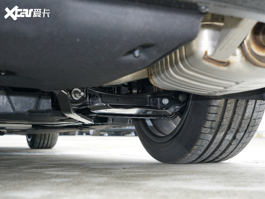 2022WA8 A8L 55 TFSI quattro A͵ذ