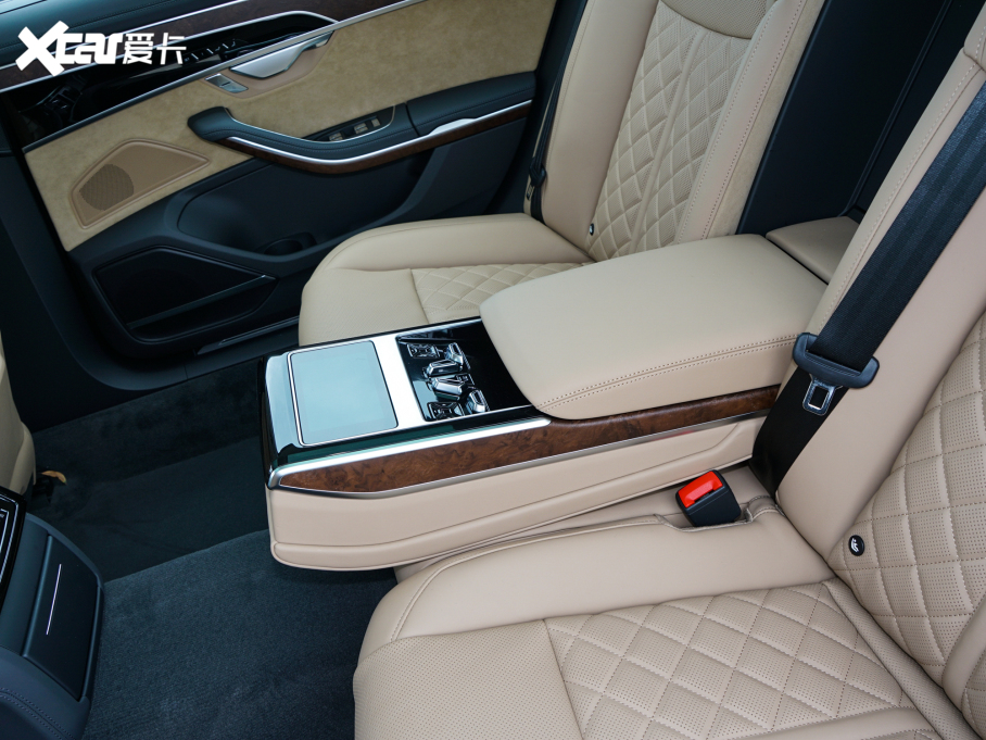 2022WA8 A8L 55 TFSI quattro A͵ذ