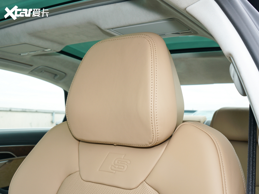 2022WA8 A8L 55 TFSI quattro A͵ذ