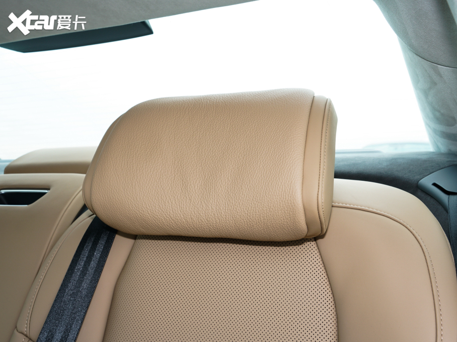 2022WA8 A8L 55 TFSI quattro A͵ذ