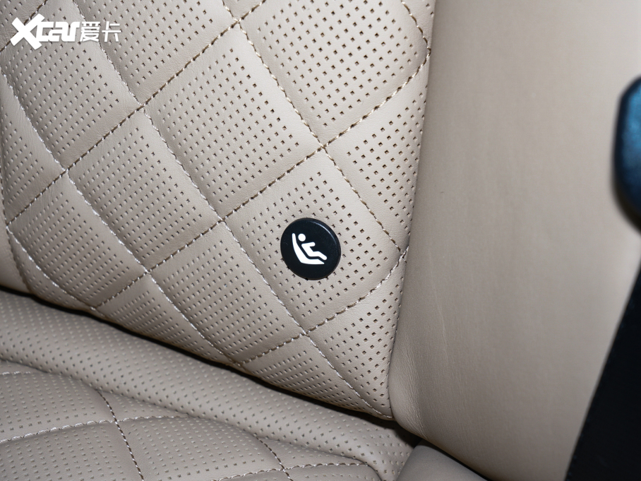 2022WA8 A8L 55 TFSI quattro A͵ذ