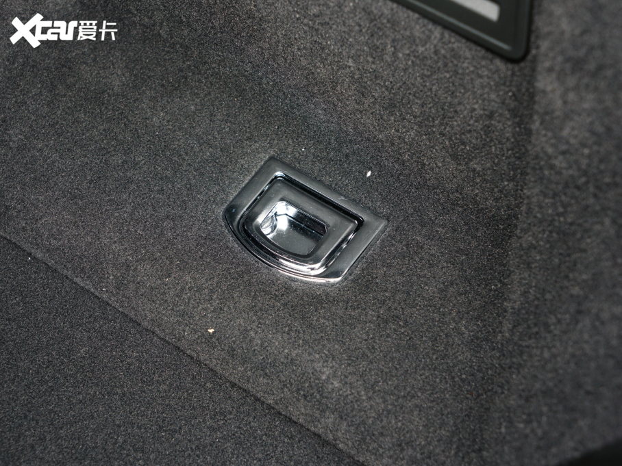 2022WA8 A8L 55 TFSI quattro A͵ذ