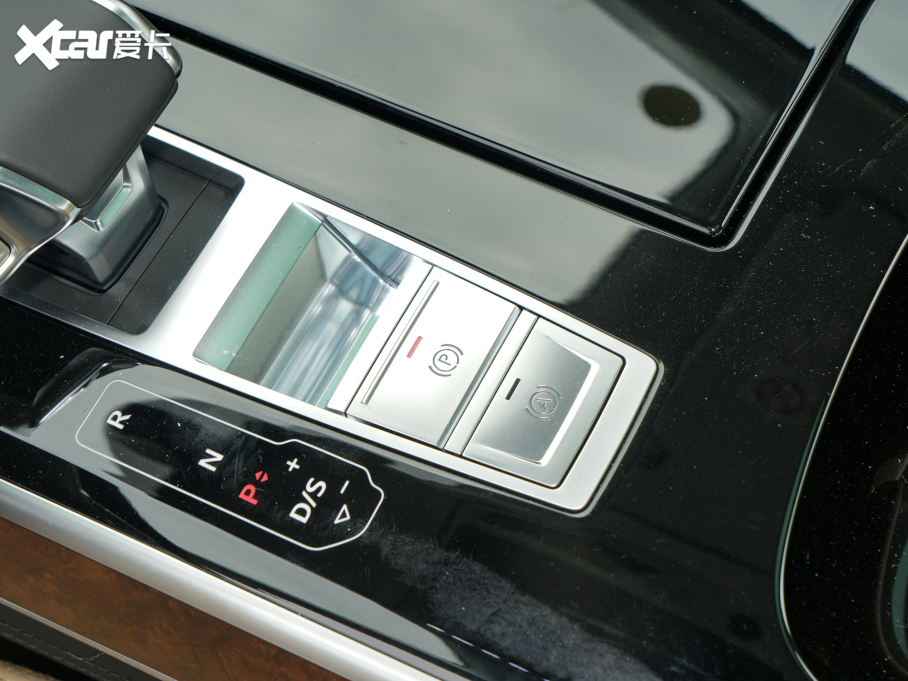 2022WA8 A8L 55 TFSI quattro A͵ذ