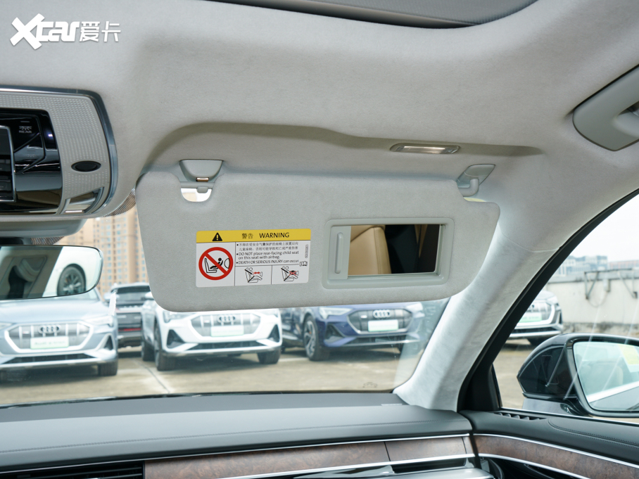 2022WA8 A8L 55 TFSI quattro A͵ذ