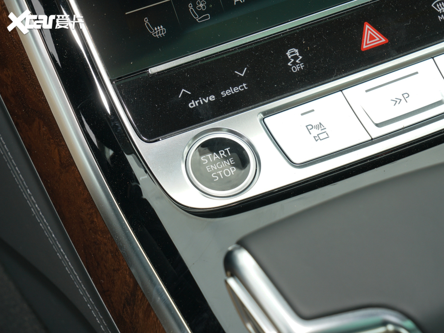 2022WA8 A8L 55 TFSI quattro A͵ذ