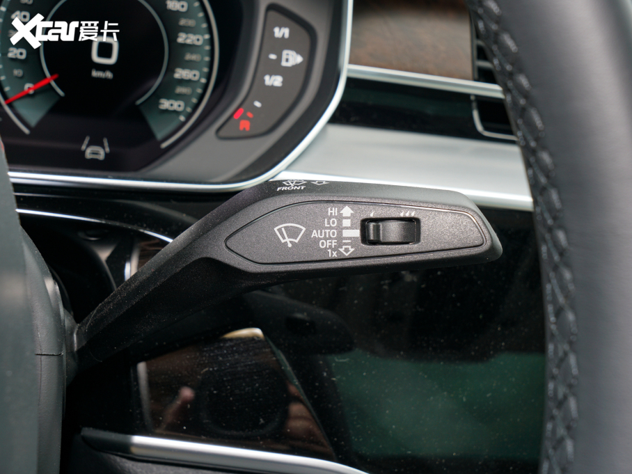 2022��W��A8 A8L 55 TFSI quattro ���A�͵�ذ�