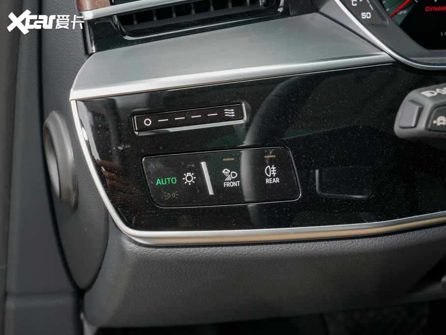 2022WA8 A8L 55 TFSI quattro A͵ذ