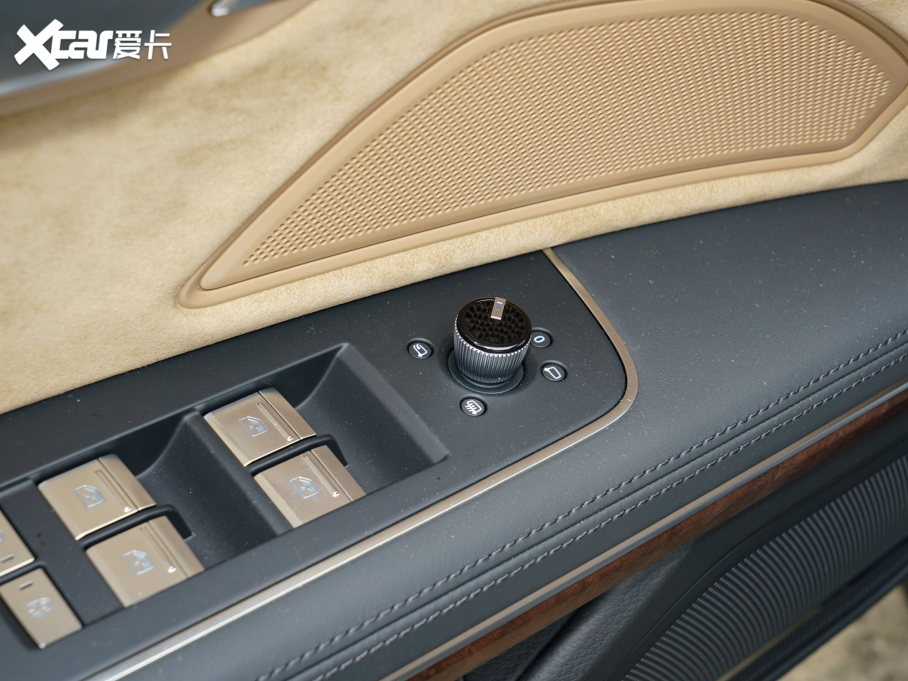 2022WA8 A8L 55 TFSI quattro A͵ذ