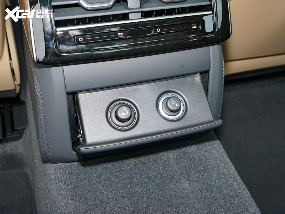 2022WA8 A8L 55 TFSI quattro A͵ذ