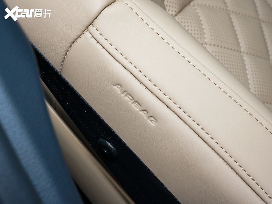 2022��W��A8 A8L 55 TFSI quattro ���A�͵�ذ�