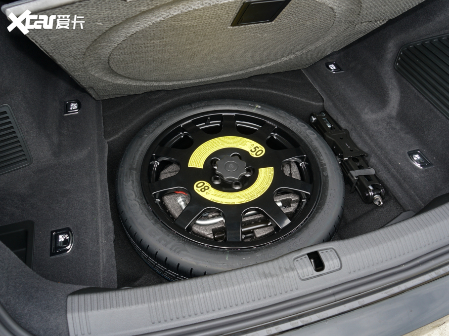 2022WA8 A8L 55 TFSI quattro A͵ذ