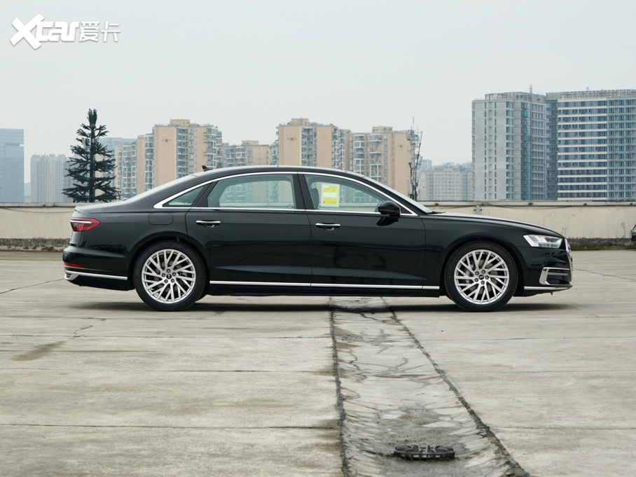 2022WA8 A8L 50 TFSI quattro A͵ذ