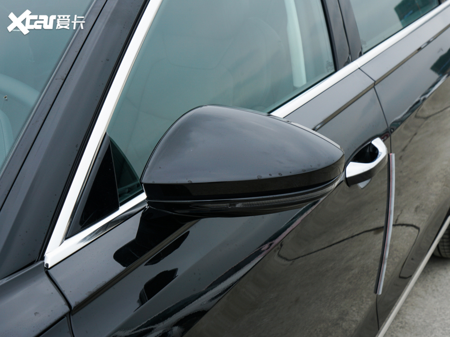 2022WA8 A8L 50 TFSI quattro A͵ذ