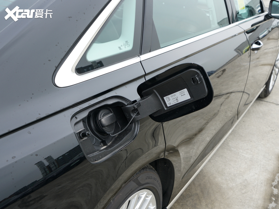 2022WA8 A8L 50 TFSI quattro A͵ذ