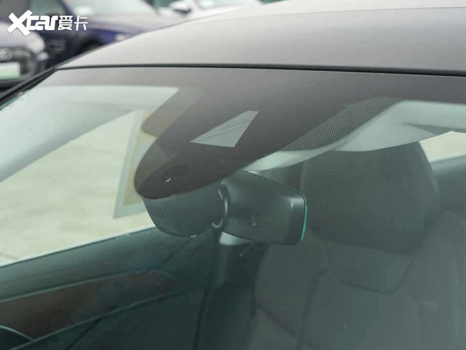 2022WA8 A8L 50 TFSI quattro A͵ذ