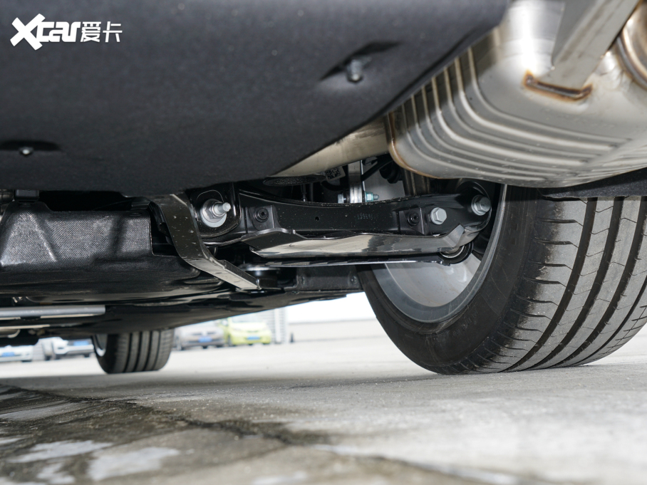 2022WA8 A8L 50 TFSI quattro A͵ذ