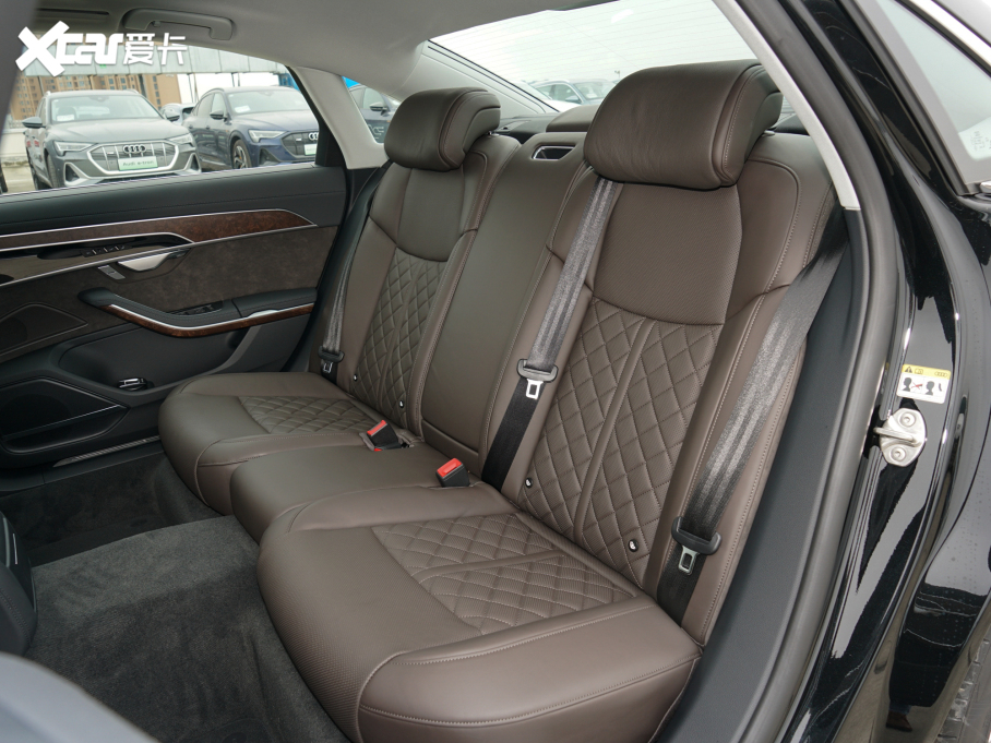 2022WA8 A8L 50 TFSI quattro A͵ذ