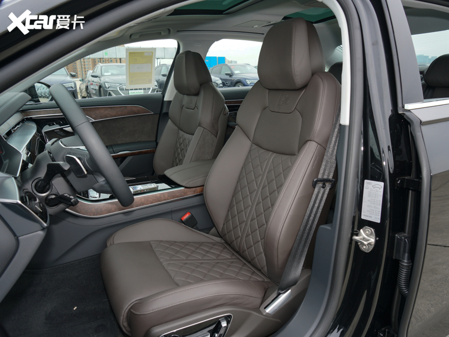 2022WA8 A8L 50 TFSI quattro A͵ذ