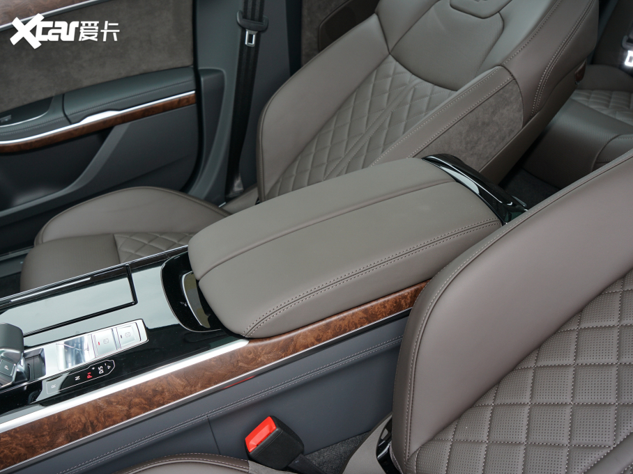 2022?yun)WA8 A8L 50 TFSI quattro A͵ذ