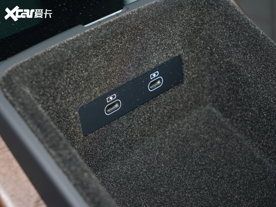 2022WA8 A8L 50 TFSI quattro A͵ذ