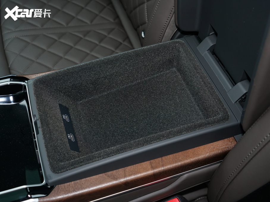 2022WA8 A8L 50 TFSI quattro A͵ذ