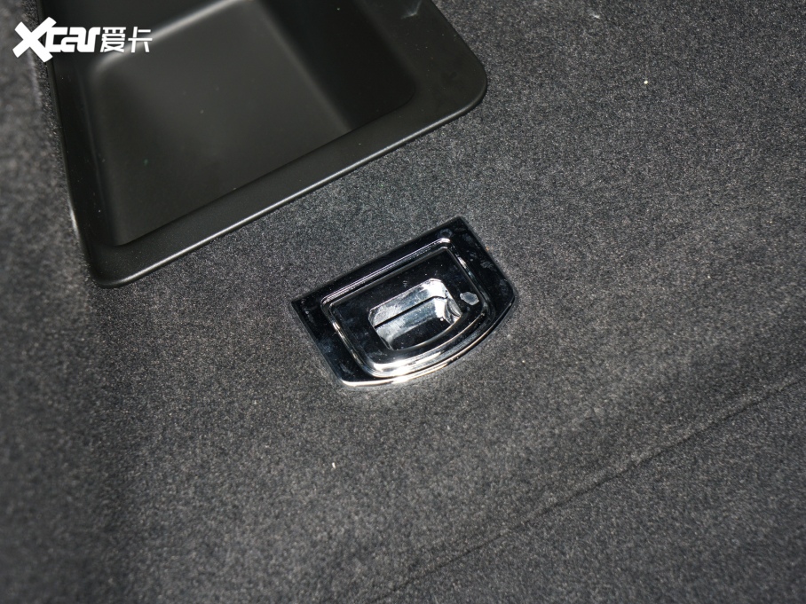 2022WA8 A8L 50 TFSI quattro A͵ذ