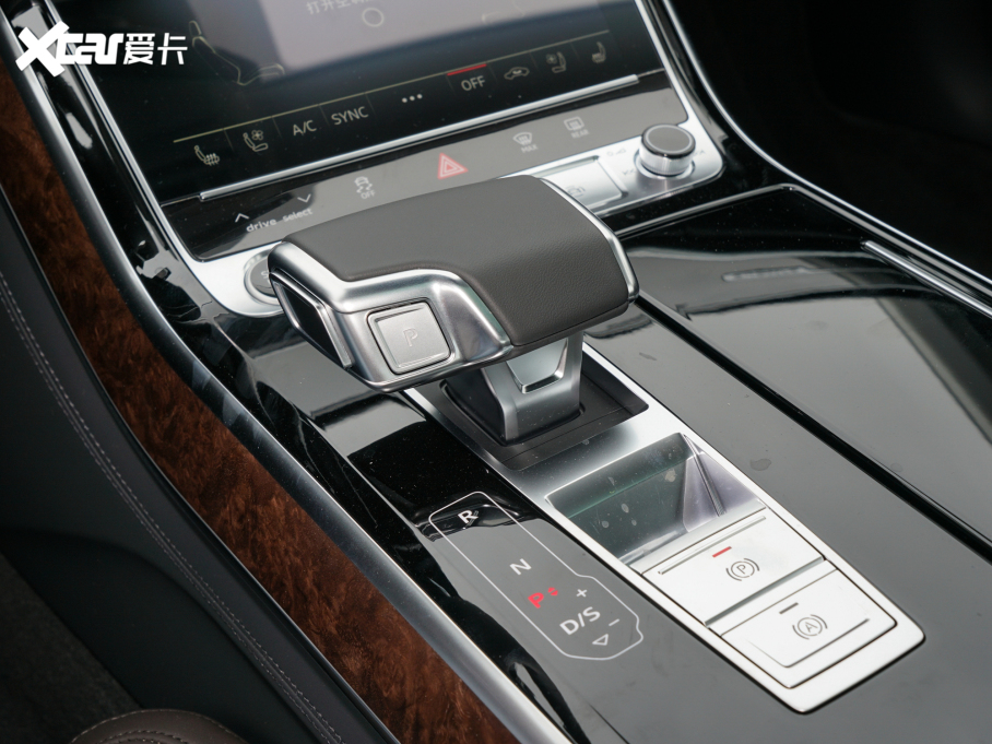 2022WA8 A8L 50 TFSI quattro A͵ذ