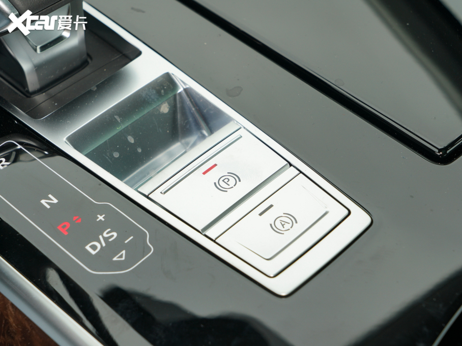 2022WA8 A8L 50 TFSI quattro A͵ذ