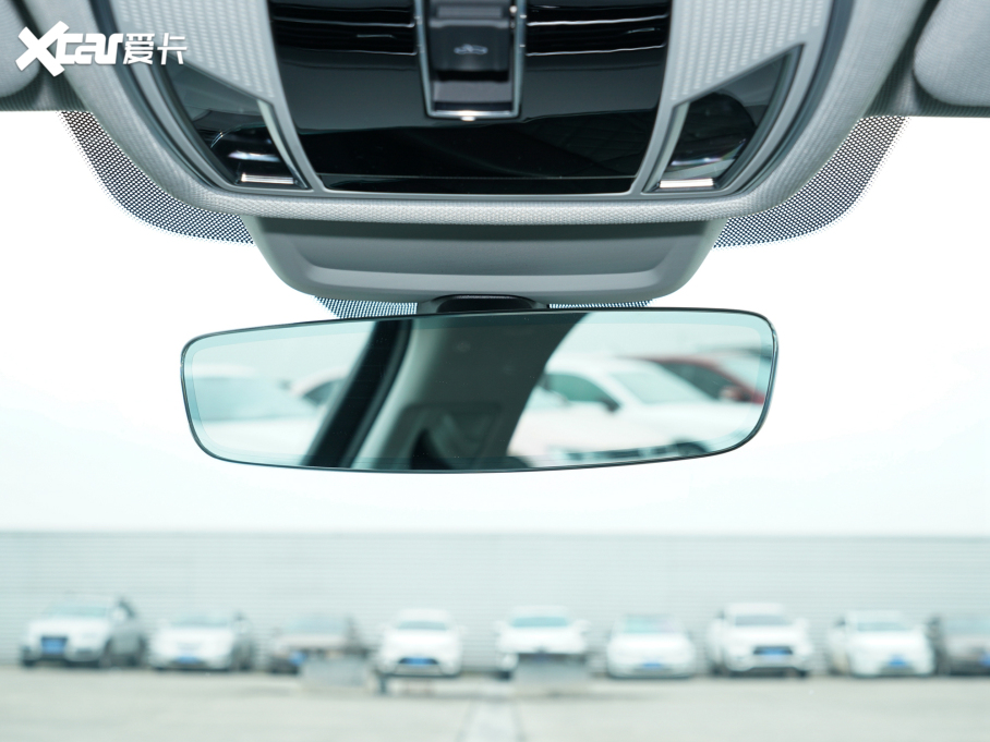 2022WA8 A8L 50 TFSI quattro A͵ذ