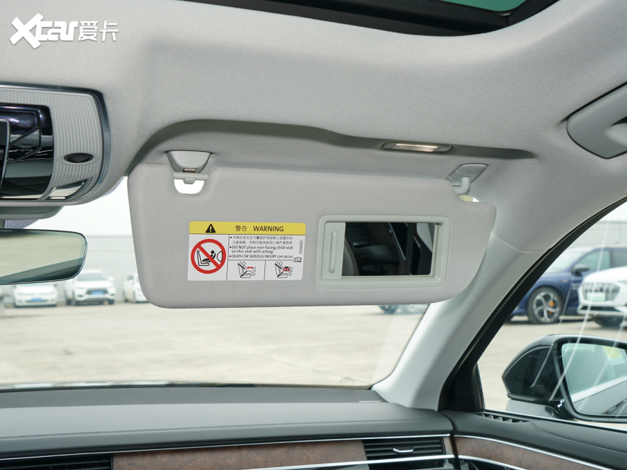 2022WA8 A8L 50 TFSI quattro A͵ذ