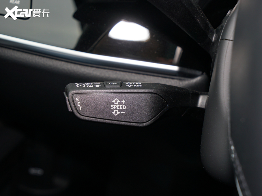 2022WA8 A8L 50 TFSI quattro A͵ذ