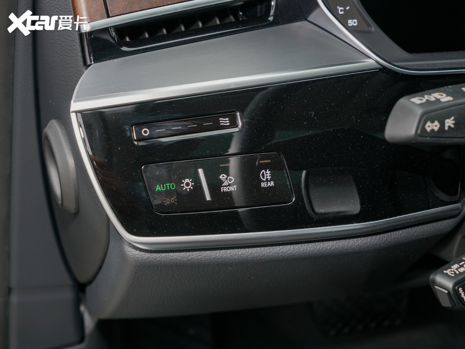 2022��W��A8 A8L 50 TFSI quattro ���A�͵�ذ�