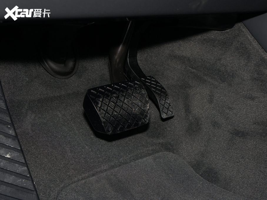 2022WA8 A8L 50 TFSI quattro A͵ذ