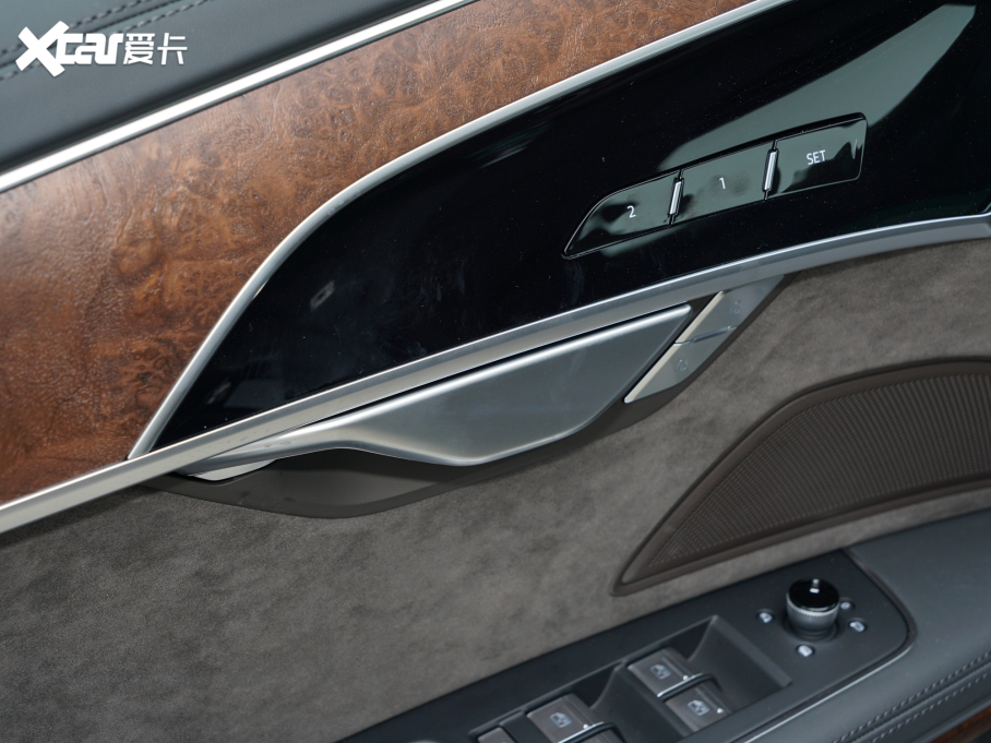 2022WA8 A8L 50 TFSI quattro A͵ذ