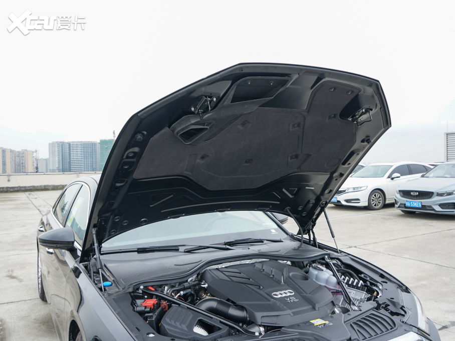 2022WA8 A8L 50 TFSI quattro A͵ذ