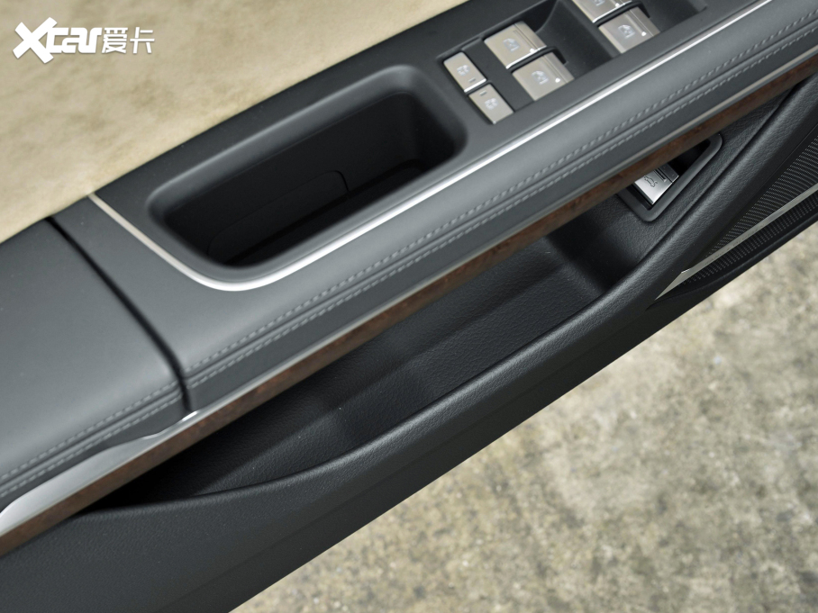 2022WA8 A8L 55 TFSI quattro A͵ذ