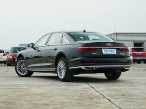 2022款A8L 50 TFSI quattro 舒适型典藏版 左后45度