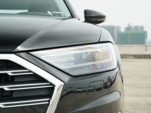 2022A(y)8L 50 TFSI quattro m͵ذ (x)(ji)^