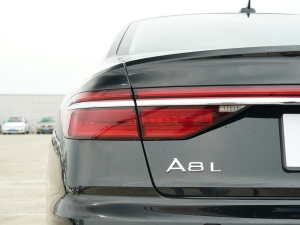 2022A8L 50 TFSI quattro m͵ذ ^