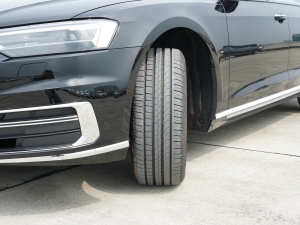 2022A8L 50 TFSI quattro m͵ذ ^